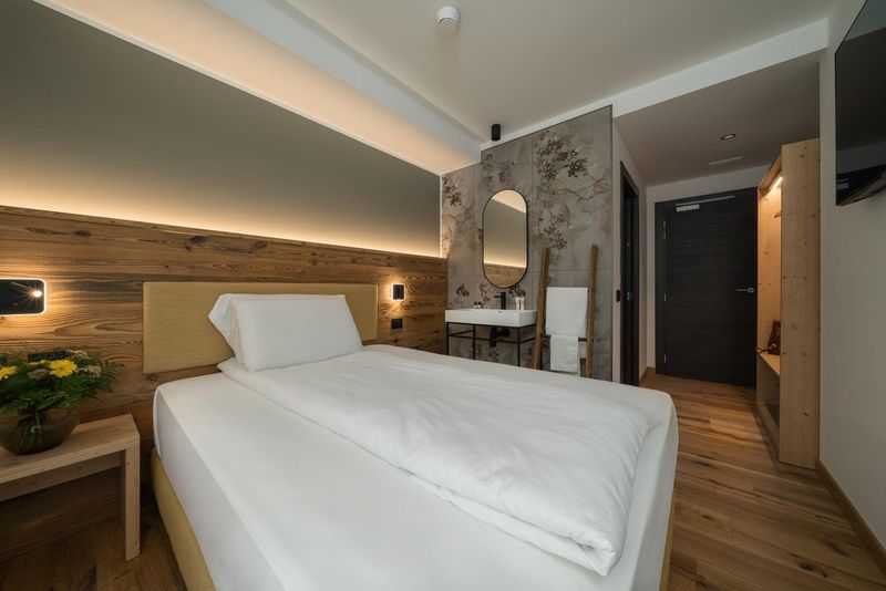 OND05757